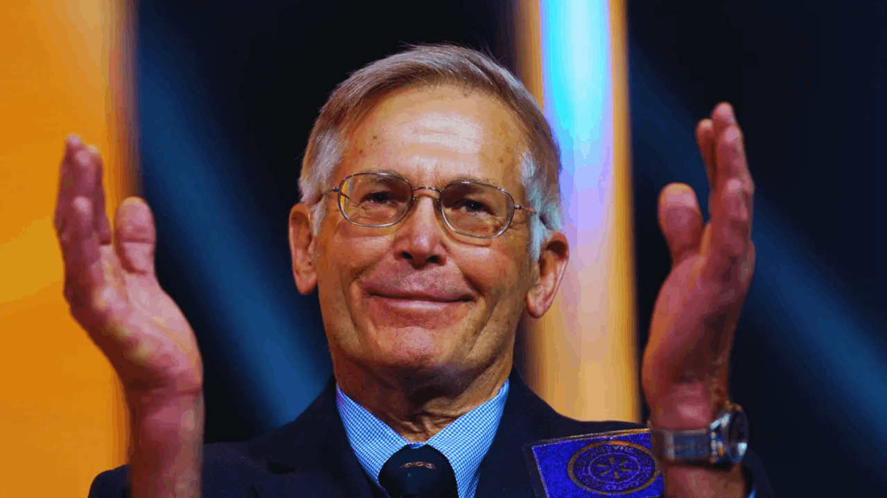 10 Billionaires Who Live Like Ordinary People